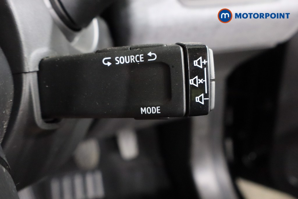 Renault Clio Evolution Manual Petrol Hatchback - Stock Number (1591684) - 14th supplementary image