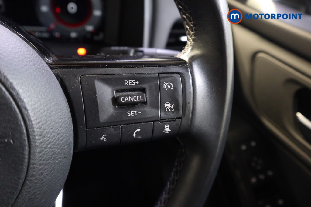 Nissan Qashqai N-Connecta Manual Petrol SUV - Stock Number (1591734) - 4th supplementary image