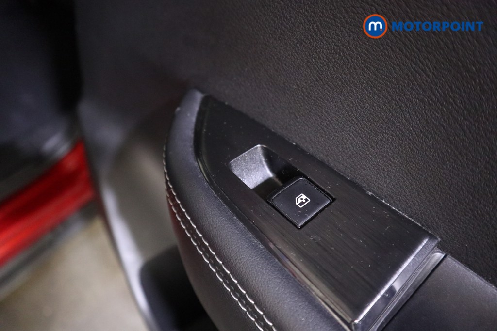 Nissan Qashqai N-Connecta Manual Petrol SUV - Stock Number (1591734) - 17th supplementary image