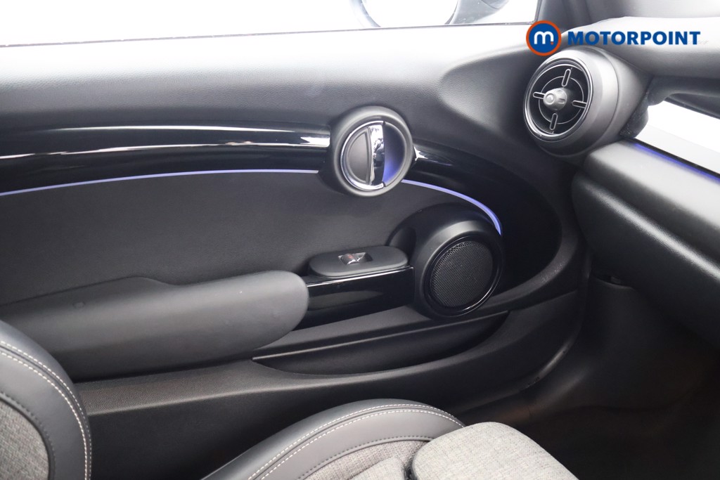 Mini Hatchback Cooper S Level 2 Automatic Electric Hatchback - Stock Number (1591794) - 11th supplementary image