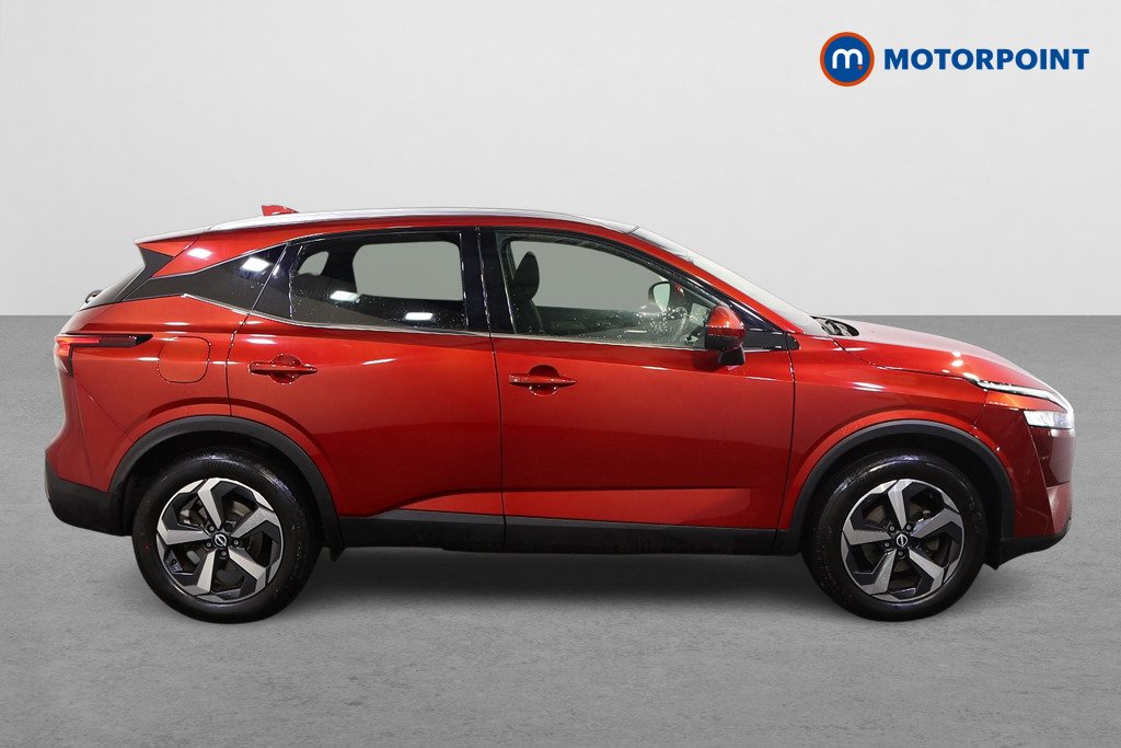 Nissan Qashqai N-Connecta Manual Petrol SUV - Stock Number (1591903) - Drivers side