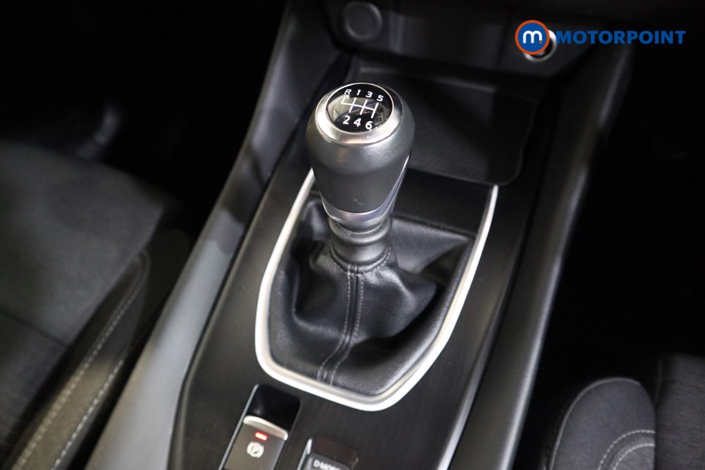 Nissan Qashqai N-Connecta Manual Petrol SUV - Stock Number (1591963) - 10th supplementary image
