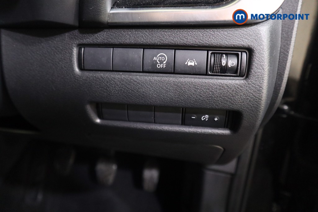 Nissan Qashqai N-Connecta Manual Petrol SUV - Stock Number (1591963) - 11th supplementary image