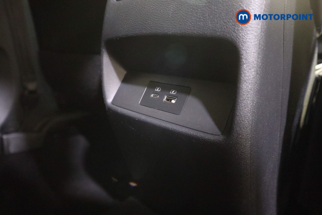 Nissan Qashqai N-Connecta Manual Petrol SUV - Stock Number (1591963) - 16th supplementary image