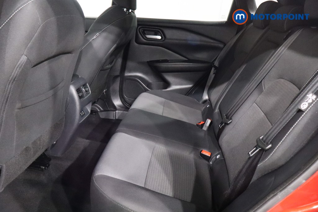 Nissan Qashqai N-Connecta Manual Petrol SUV - Stock Number (1592005) - 5th supplementary image