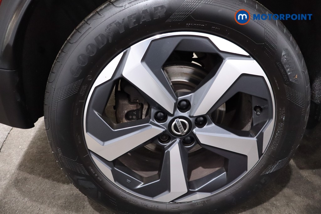 Nissan Qashqai N-Connecta Manual Petrol SUV - Stock Number (1592005) - 9th supplementary image