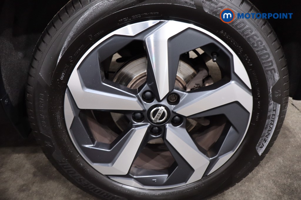 Nissan Qashqai N-Connecta Manual Petrol SUV - Stock Number (1592005) - 12th supplementary image