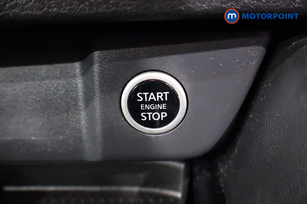 Nissan Qashqai N-Connecta Manual Petrol SUV - Stock Number (1592005) - 13th supplementary image