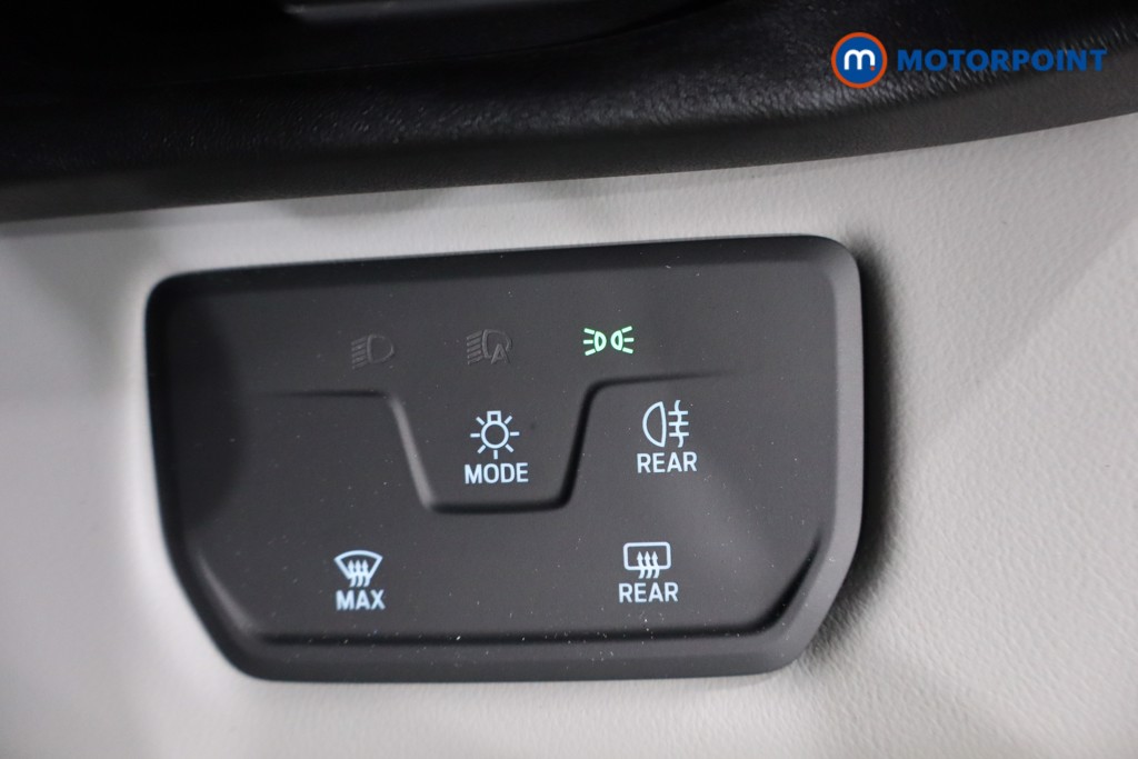 Ford Explorer Select Automatic Electric SUV - Stock Number (1592190) - 17th supplementary image