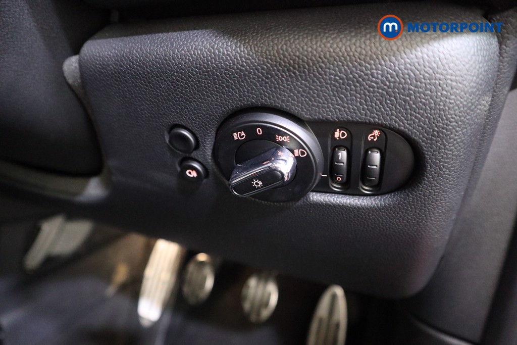 Mini Hatchback Cooper Sport Manual Petrol Hatchback - Stock Number (1592438) - 11th supplementary image