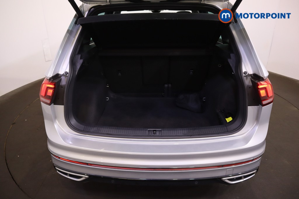 Volkswagen Tiguan R-Line Automatic Petrol SUV - Stock Number (1592605) - 9th supplementary image