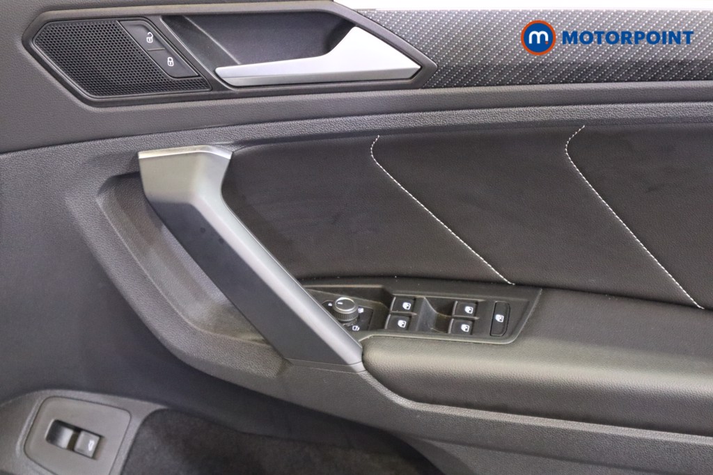 Volkswagen Tiguan R-Line Automatic Petrol SUV - Stock Number (1592605) - 15th supplementary image