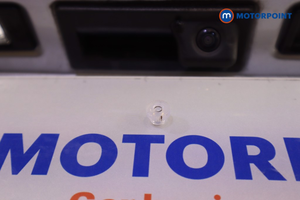 Volkswagen Tiguan R-Line Automatic Petrol SUV - Stock Number (1592605) - 33rd supplementary image