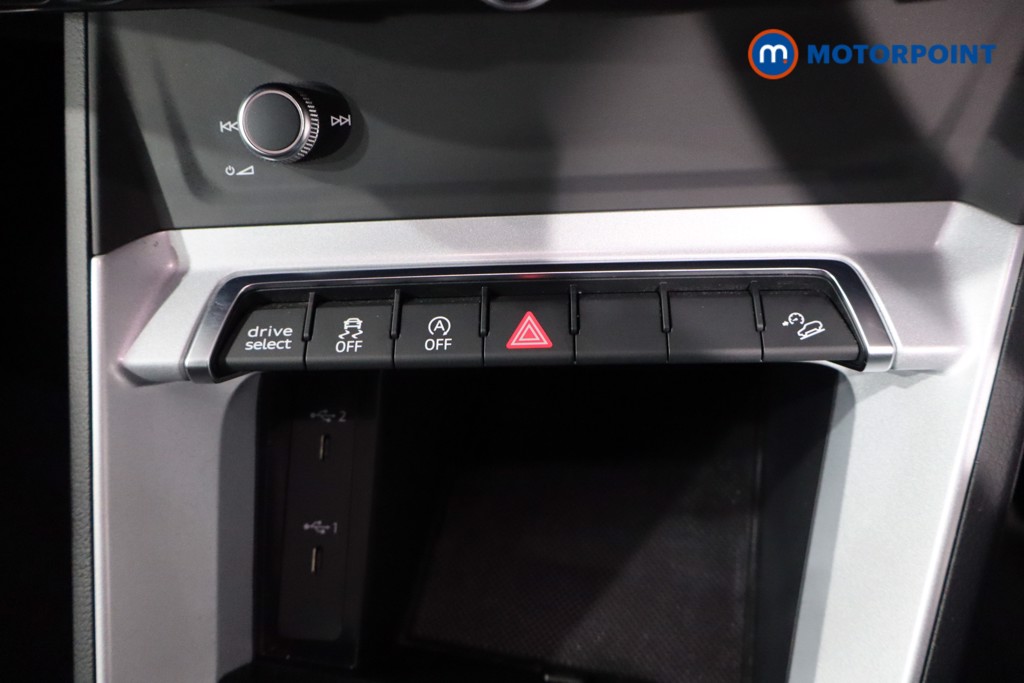 Audi Q3 Technik Manual Petrol SUV - Stock Number (1592638) - 18th supplementary image