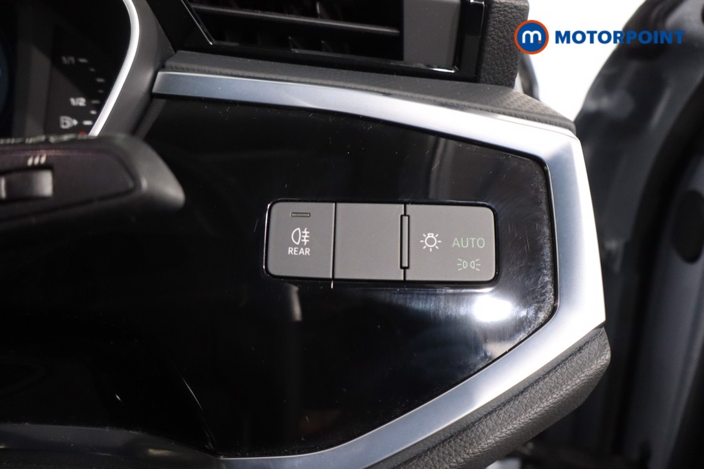 Audi Q3 Technik Manual Petrol SUV - Stock Number (1592638) - 23rd supplementary image