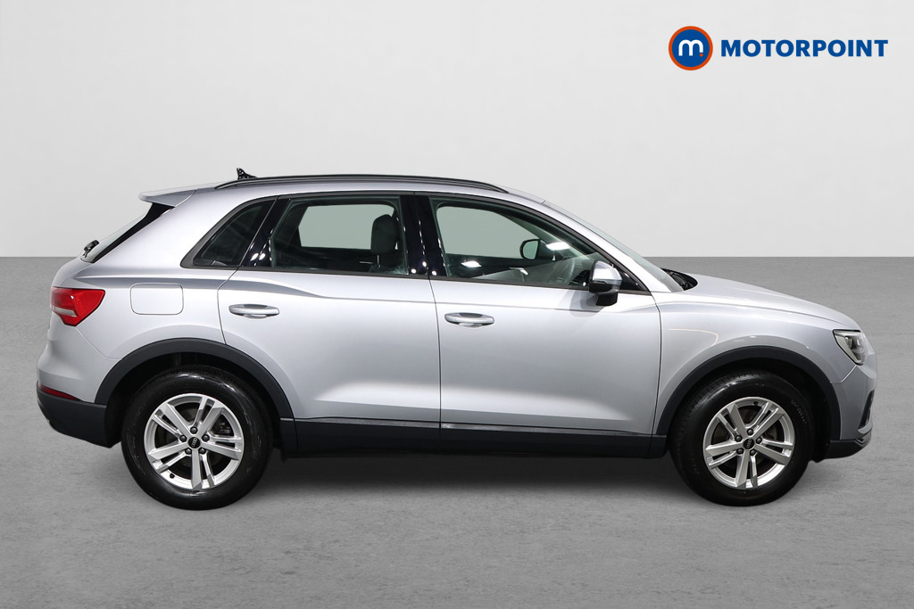 Audi Q3 Technik Manual Petrol SUV - Stock Number (1592638) - Drivers side