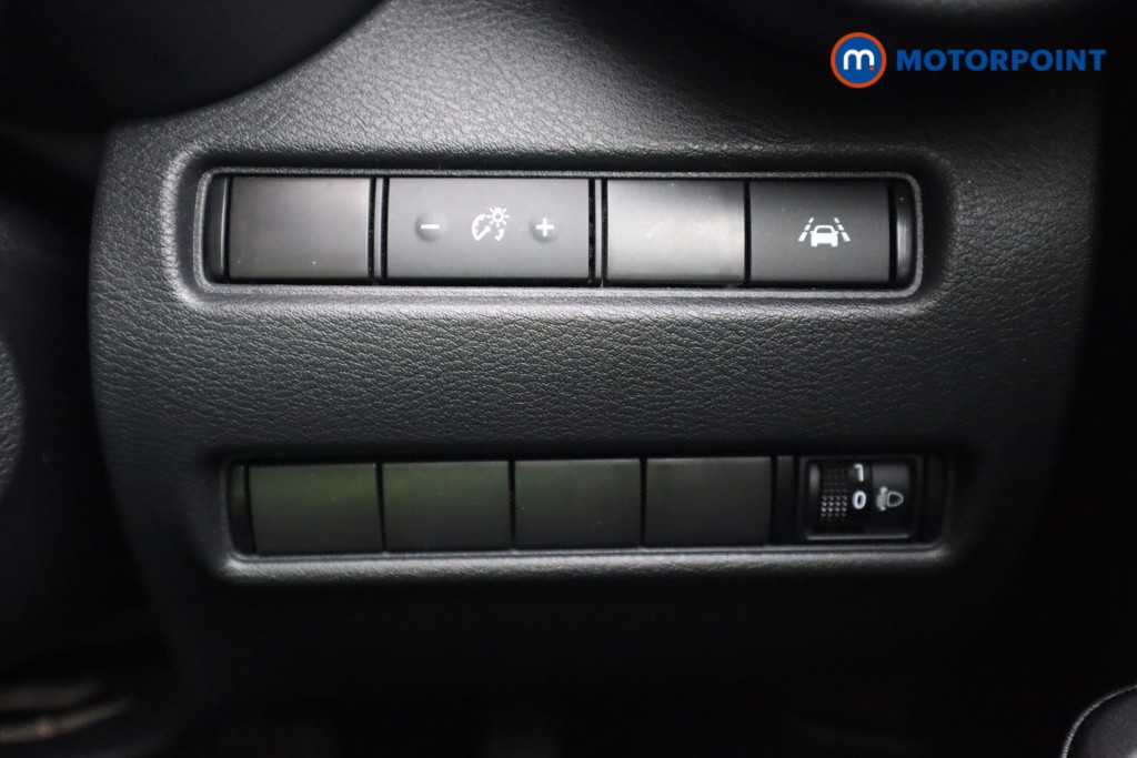 Nissan Juke N-Connecta Automatic Petrol-Electric Hybrid SUV - Stock Number (1592816) - 8th supplementary image