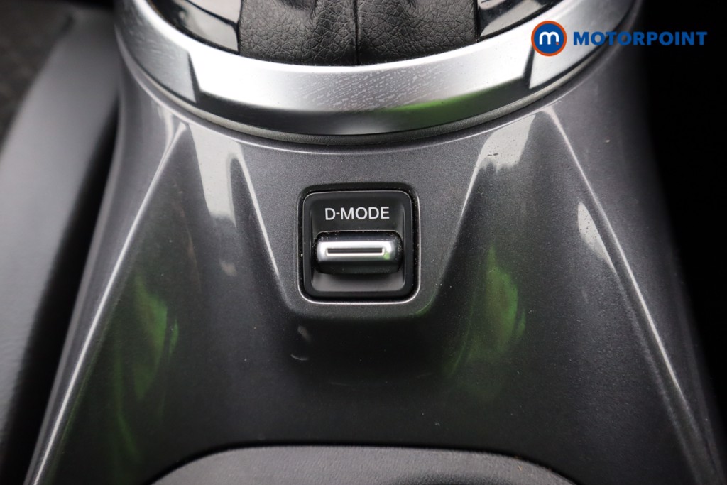 Nissan Juke N-Connecta Automatic Petrol-Electric Hybrid SUV - Stock Number (1592816) - 17th supplementary image