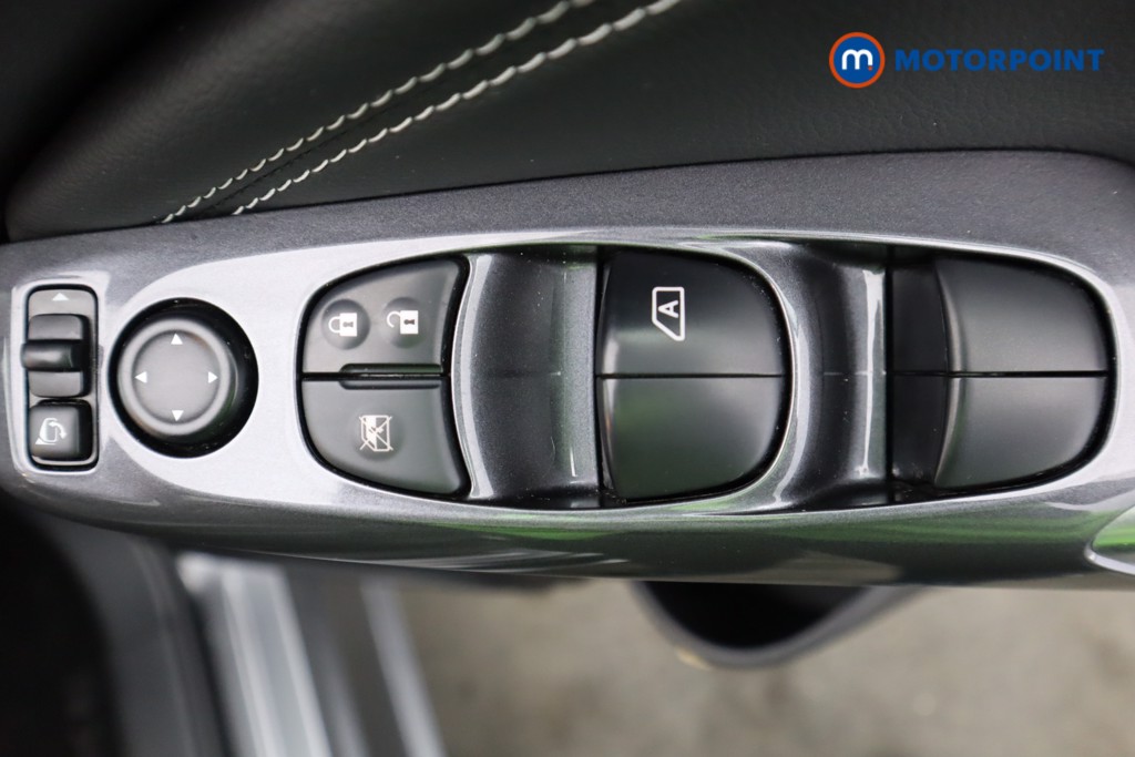 Nissan Juke N-Connecta Automatic Petrol-Electric Hybrid SUV - Stock Number (1592816) - 20th supplementary image