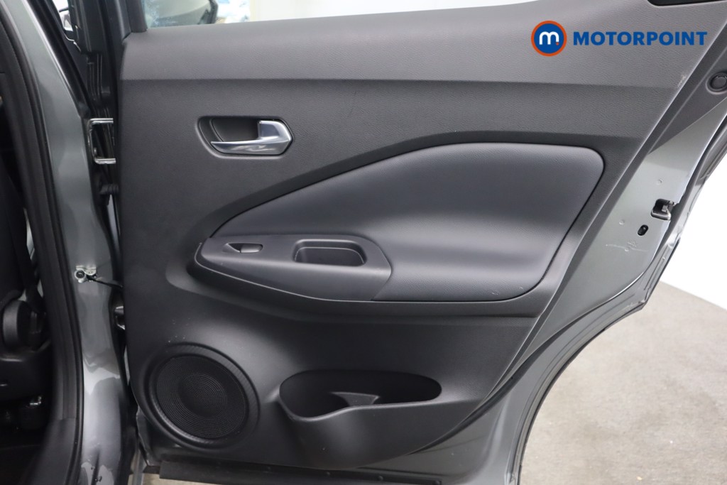 Nissan Juke N-Connecta Automatic Petrol-Electric Hybrid SUV - Stock Number (1592816) - 26th supplementary image