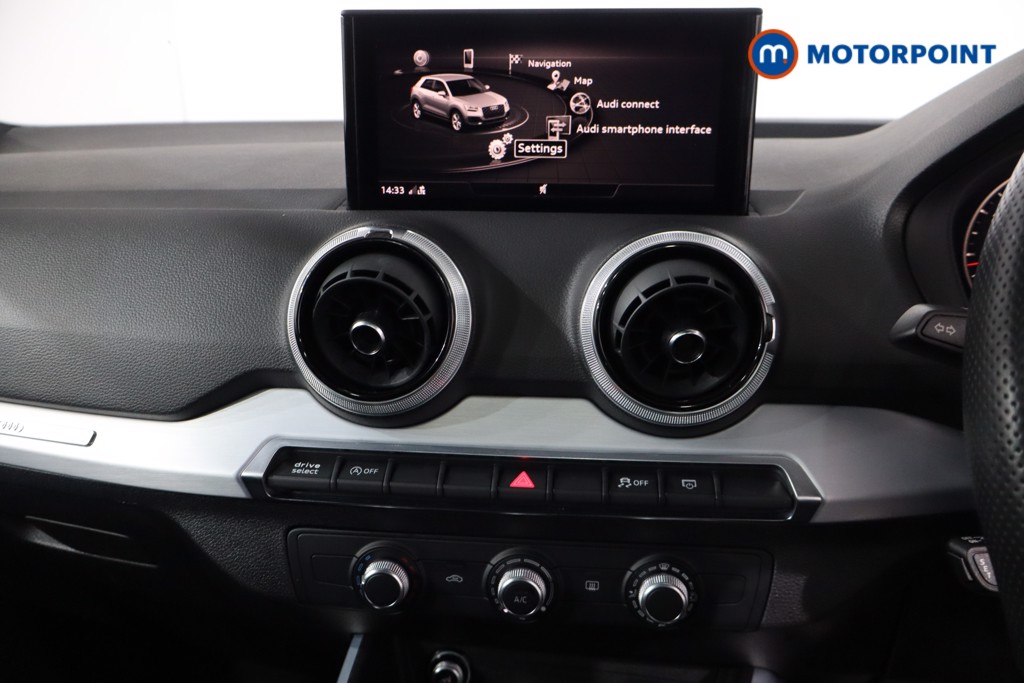 Audi Q2 Black Edition Manual Petrol SUV - Stock Number (1592907) - 15th supplementary image
