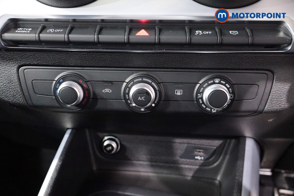 Audi Q2 Black Edition Manual Petrol SUV - Stock Number (1592907) - 17th supplementary image