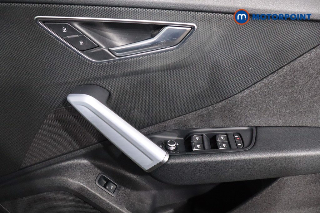 Audi Q2 Black Edition Manual Petrol SUV - Stock Number (1592907) - 23rd supplementary image
