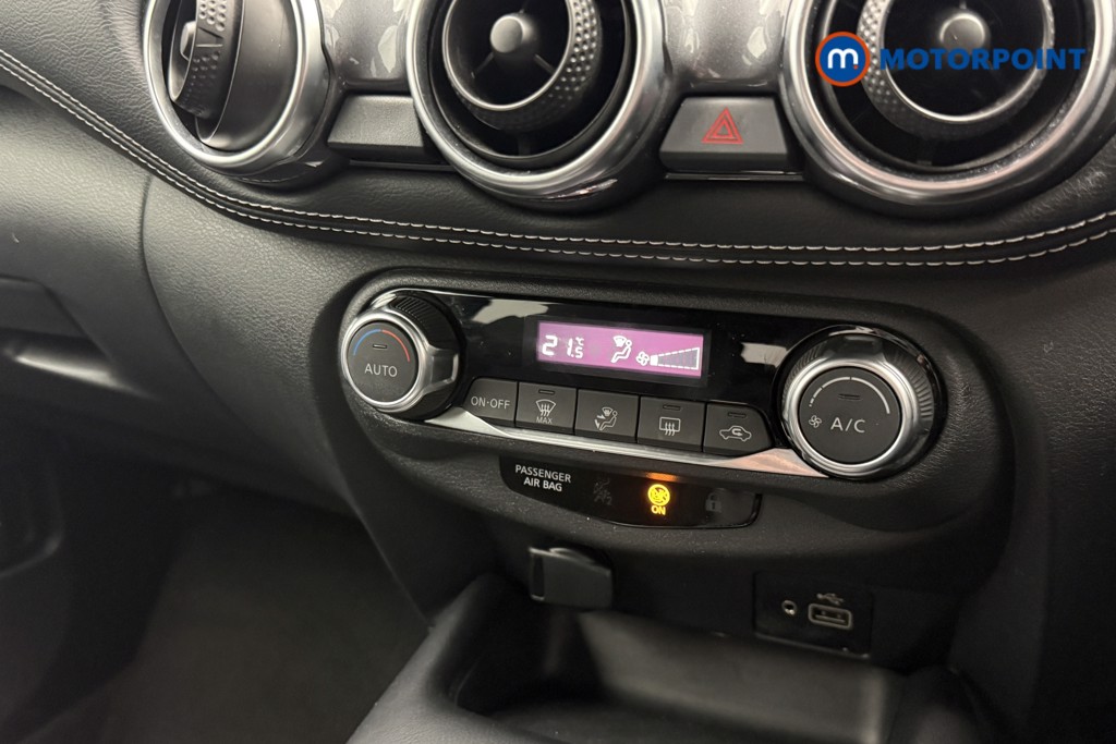 Nissan Juke N-Connecta Automatic Petrol SUV - Stock Number (1541016) - 14th supplementary image