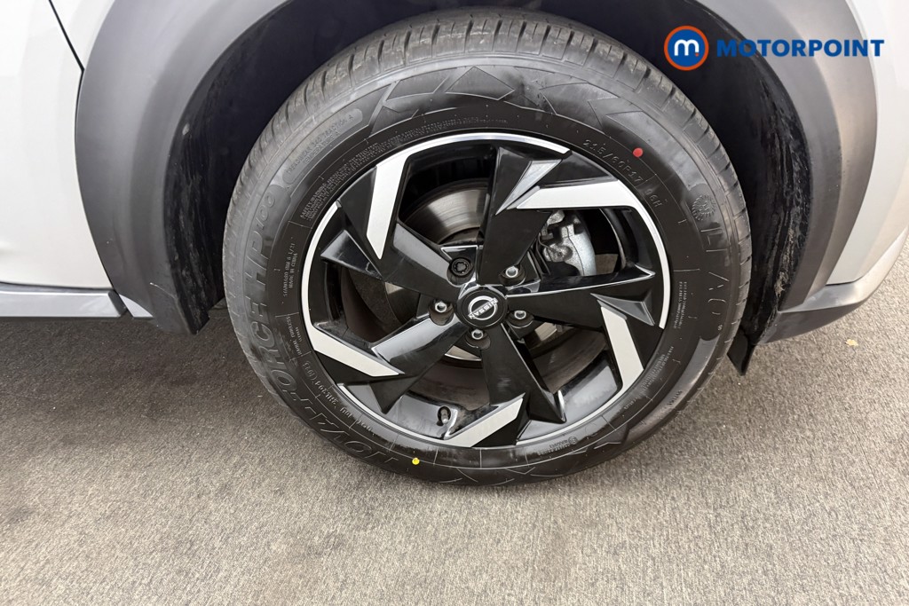 Nissan Juke N-Connecta Automatic Petrol SUV - Stock Number (1541016) - 23rd supplementary image