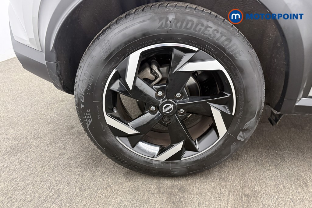 Nissan Juke N-Connecta Automatic Petrol SUV - Stock Number (1541016) - 24th supplementary image