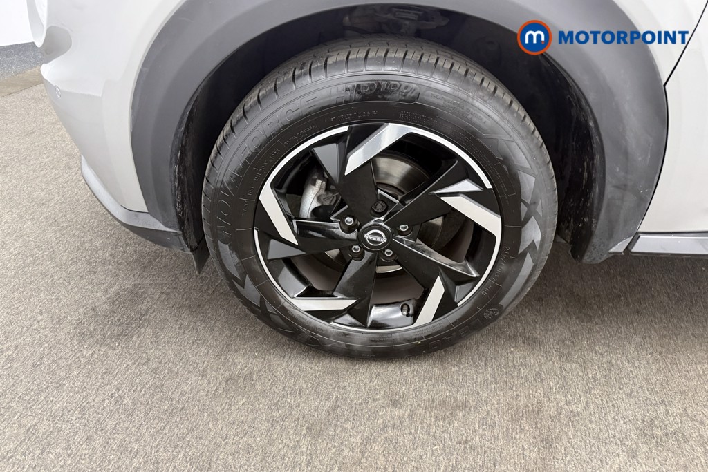 Nissan Juke N-Connecta Automatic Petrol SUV - Stock Number (1541016) - 26th supplementary image