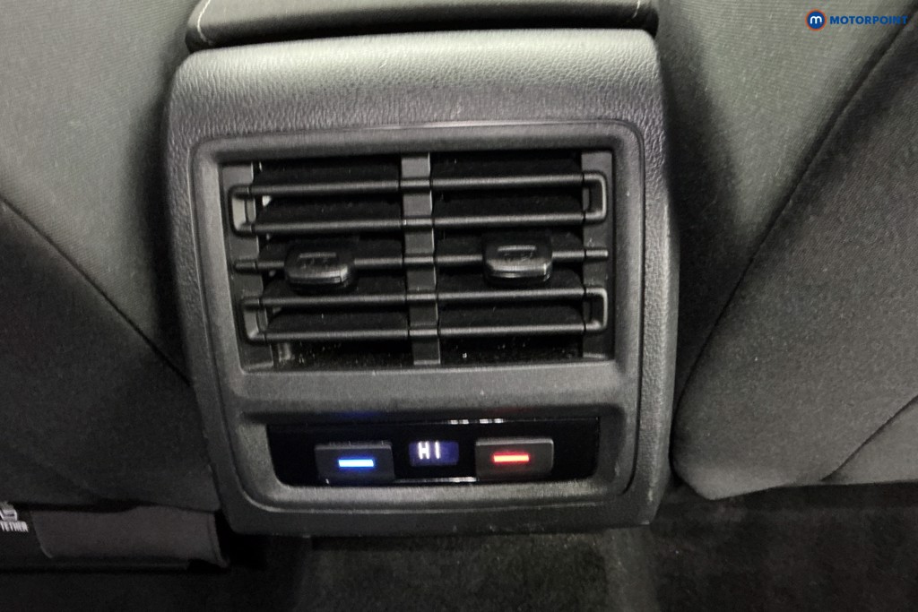 Volkswagen Golf Style Automatic Diesel Hatchback - Stock Number (1541421) - 10th supplementary image