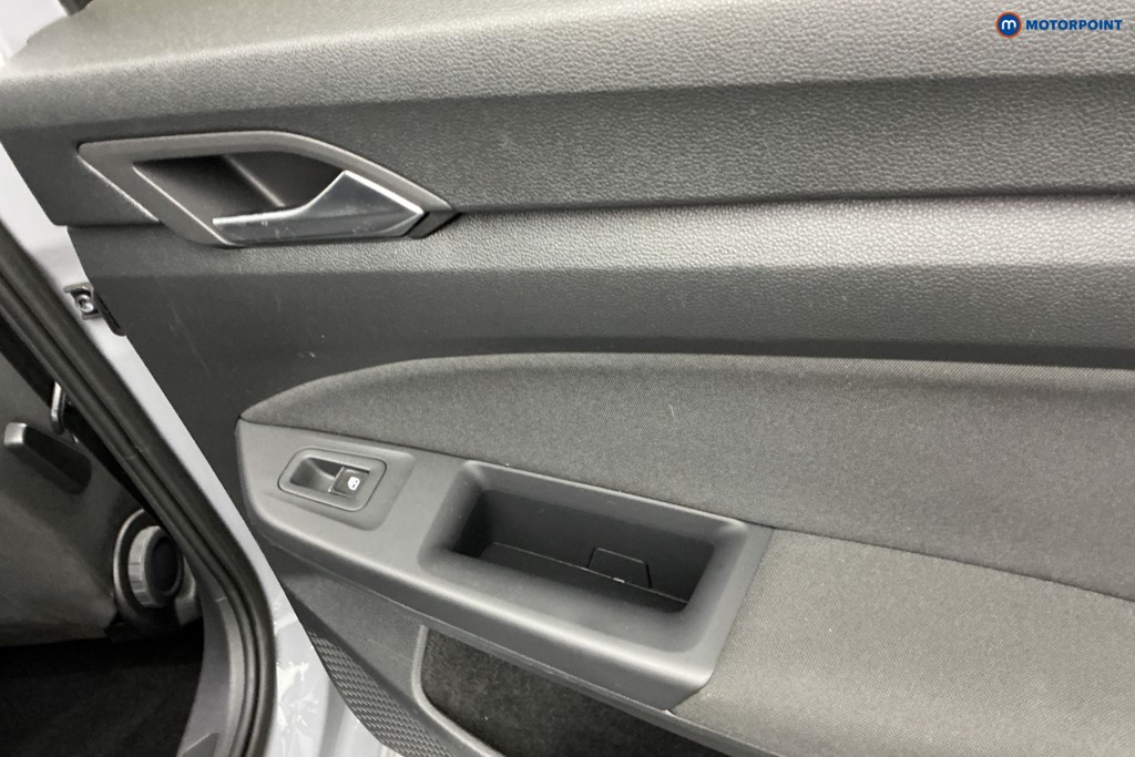 Volkswagen Golf Style Automatic Diesel Hatchback - Stock Number (1541421) - 25th supplementary image