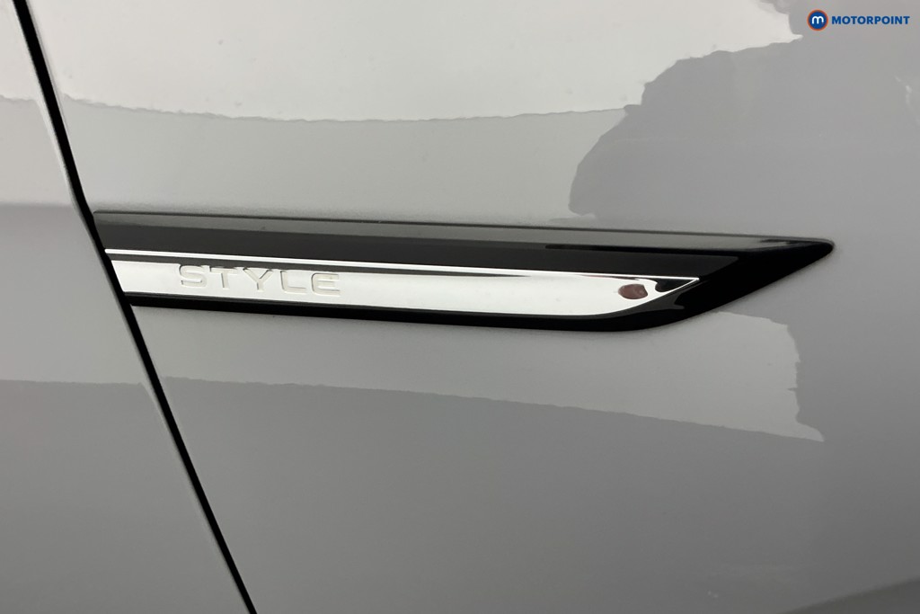 Volkswagen Golf Style Automatic Diesel Hatchback - Stock Number (1541421) - 27th supplementary image