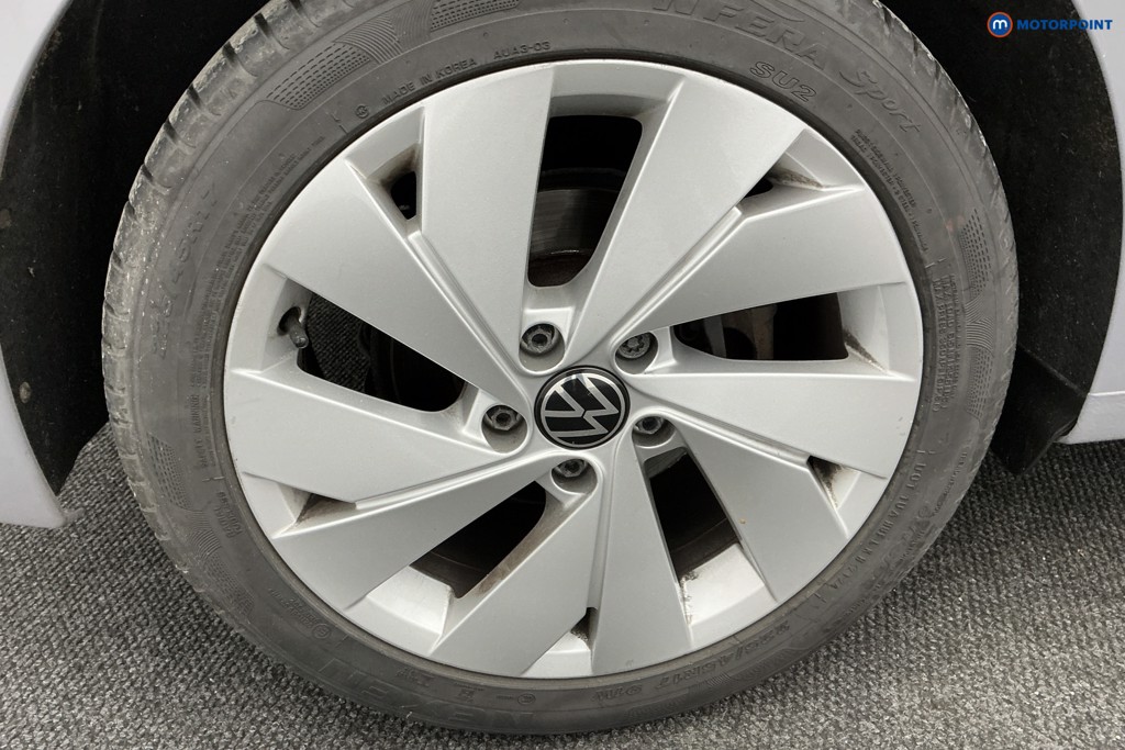 Volkswagen Golf Style Automatic Diesel Hatchback - Stock Number (1541421) - 33rd supplementary image