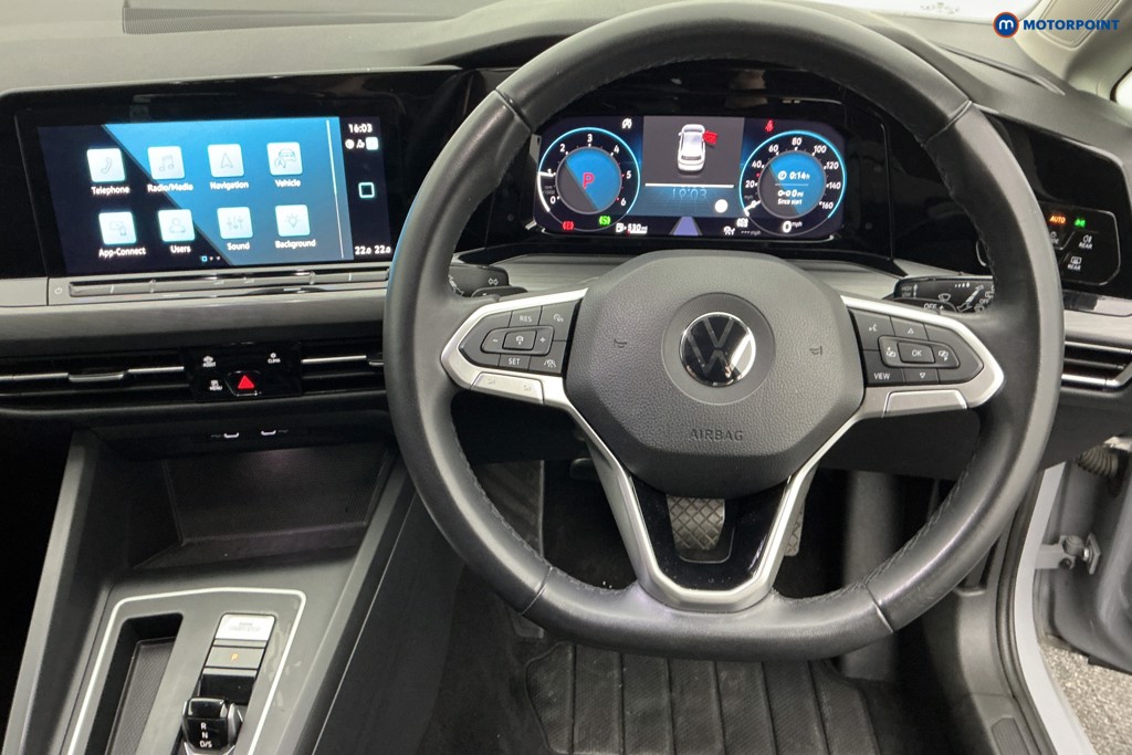 Volkswagen Golf Style Automatic Diesel Hatchback - Stock Number (1541421) - 1st supplementary image