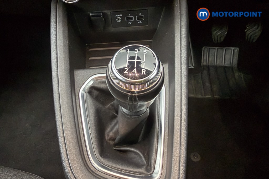 Renault Clio Iconic Manual Petrol Hatchback - Stock Number (1553256) - 7th supplementary image