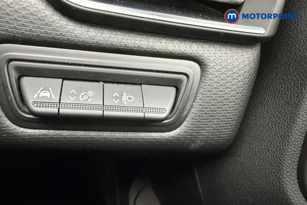 Renault Clio Iconic Manual Petrol Hatchback - Stock Number (1553256) - 17th supplementary image