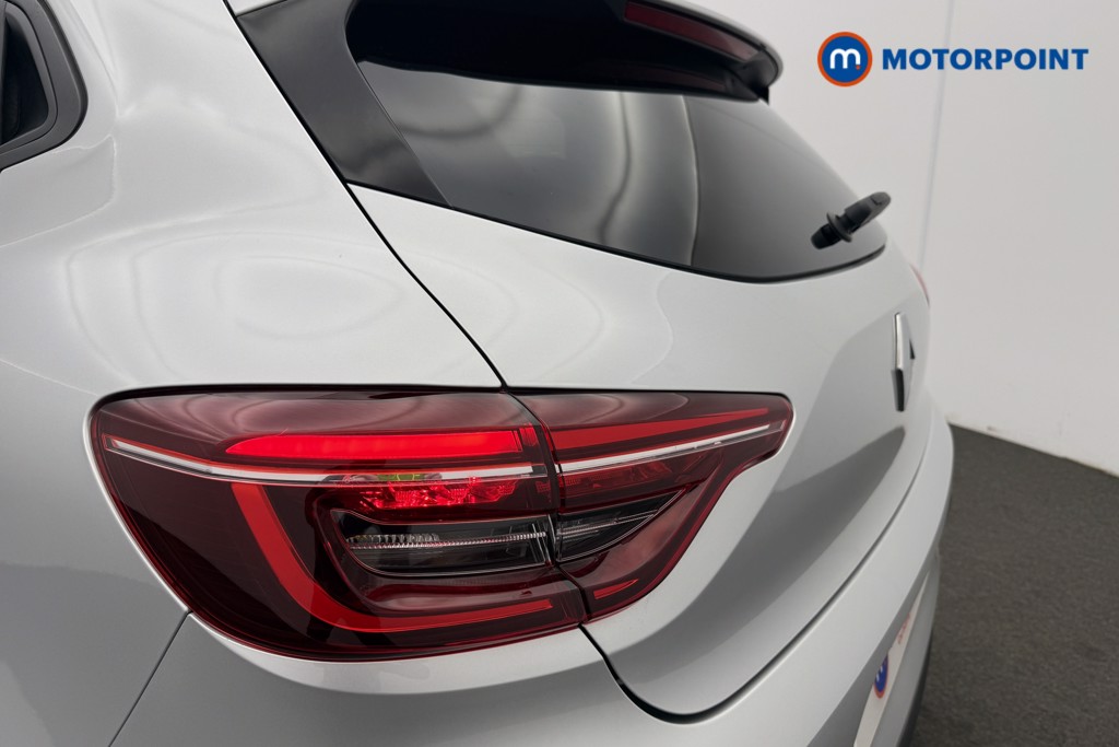 Renault Clio Iconic Manual Petrol Hatchback - Stock Number (1553256) - 26th supplementary image