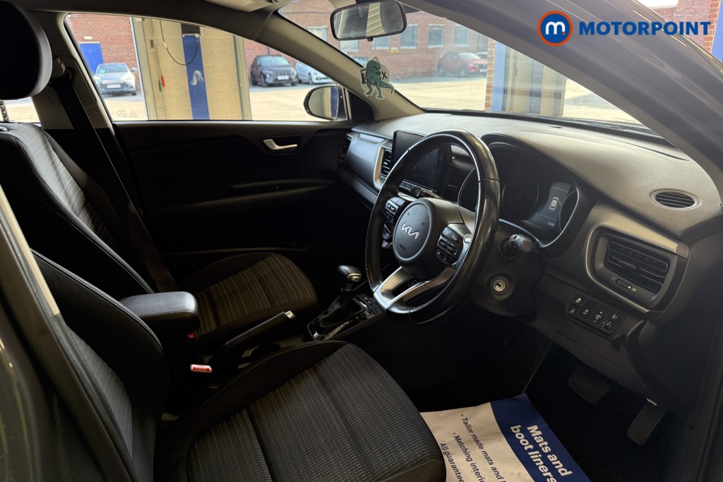 KIA Stonic 2 Automatic Petrol SUV - Stock Number (1556319) - 1st supplementary image