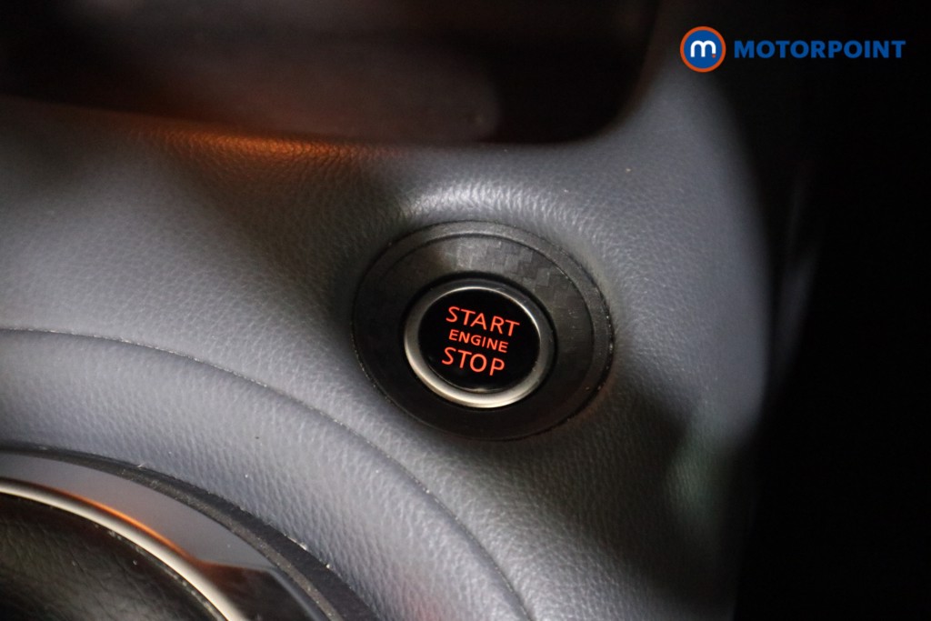 Nissan Juke Tekna Manual Petrol SUV - Stock Number (1576493) - 8th supplementary image