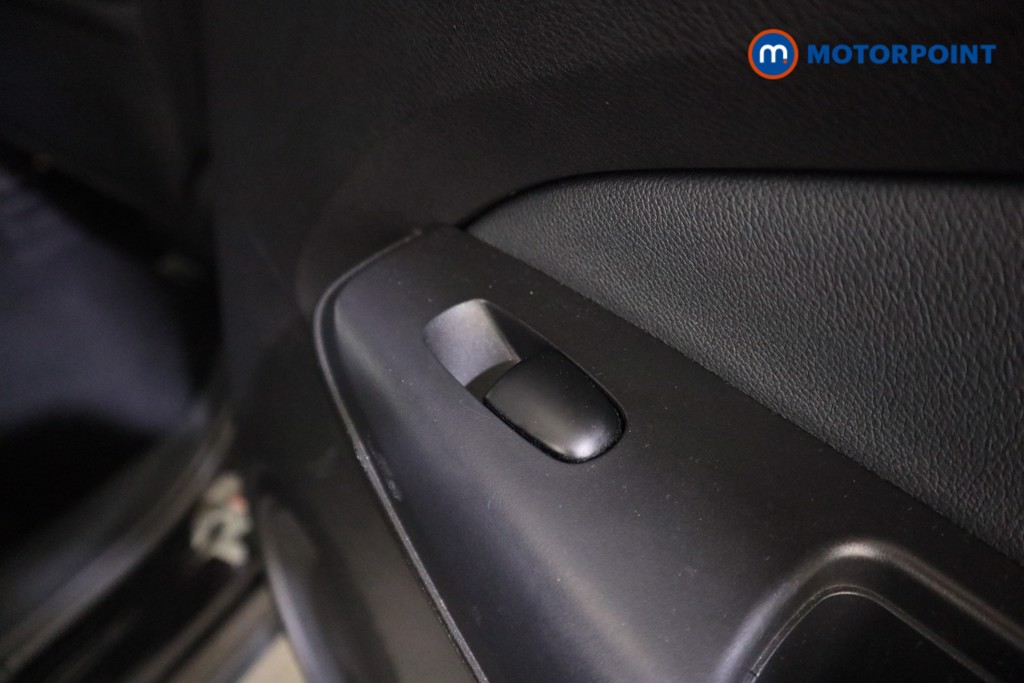 Nissan Juke Tekna Manual Petrol SUV - Stock Number (1576493) - 17th supplementary image