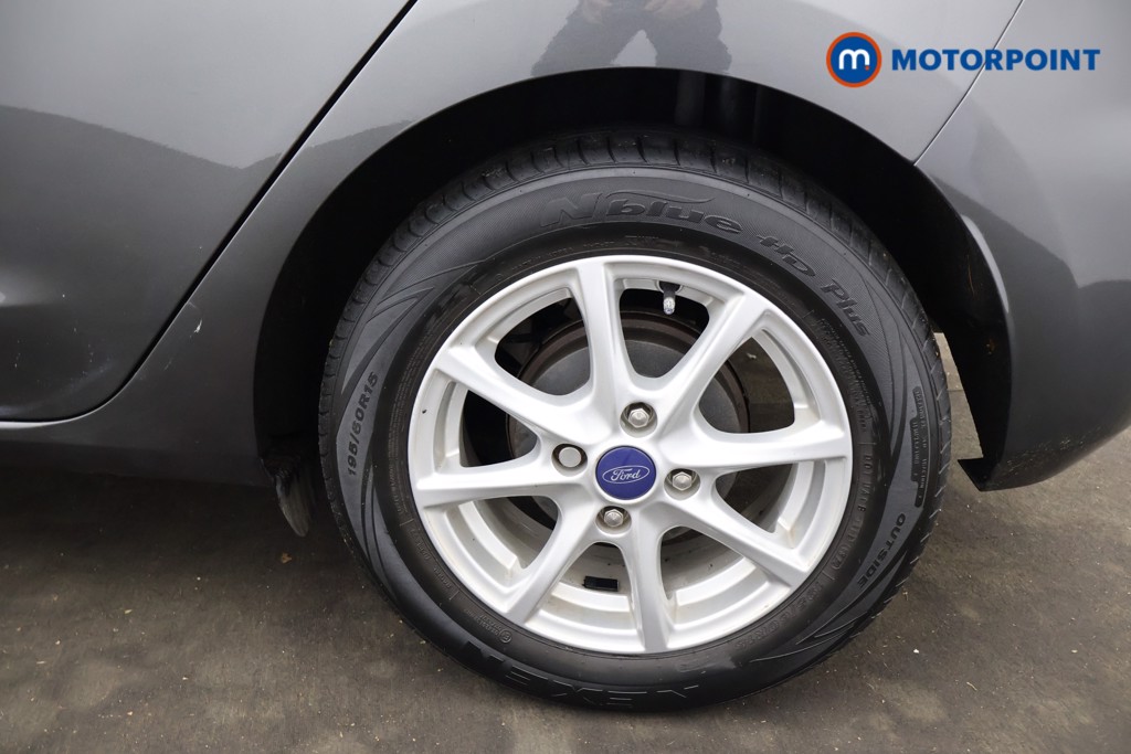 Ford Fiesta Zetec Manual Petrol Hatchback - Stock Number (1576720) - 31st supplementary image