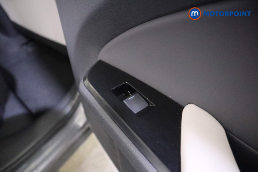 Lexus UX Takumi Automatic Petrol-Electric Hybrid SUV - Stock Number (1579879) - 20th supplementary image