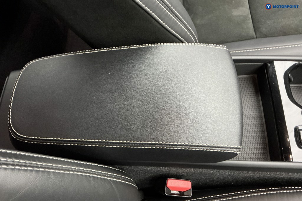 Volvo Xc40 R Design Pro Automatic Petrol Plug-In Hybrid SUV - Stock Number (1582218) - 13th supplementary image