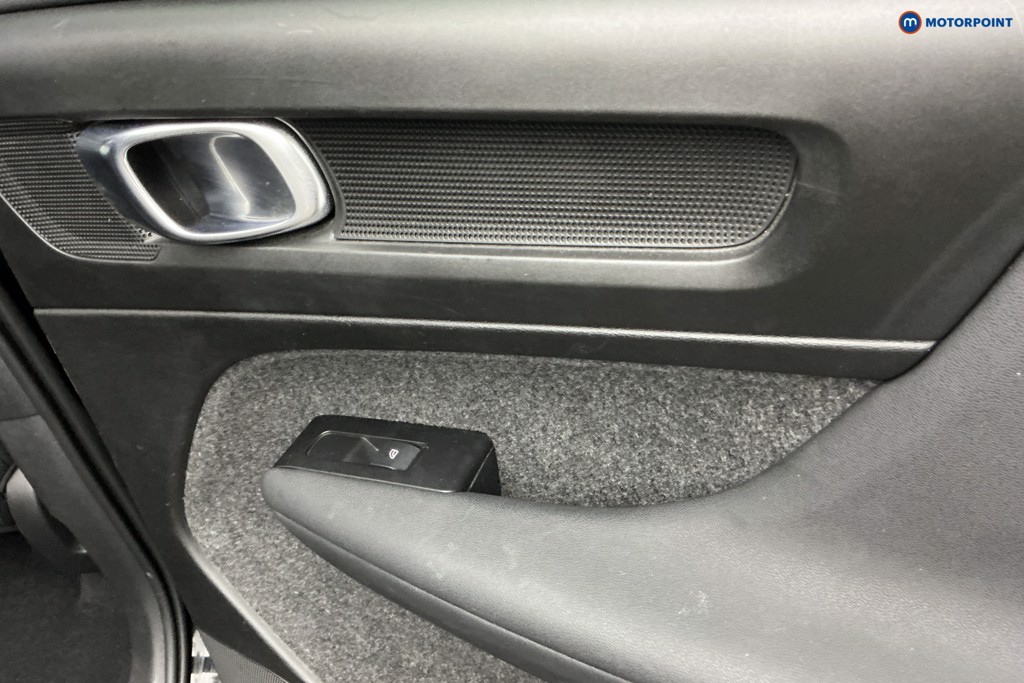 Volvo Xc40 R Design Pro Automatic Petrol Plug-In Hybrid SUV - Stock Number (1582218) - 25th supplementary image