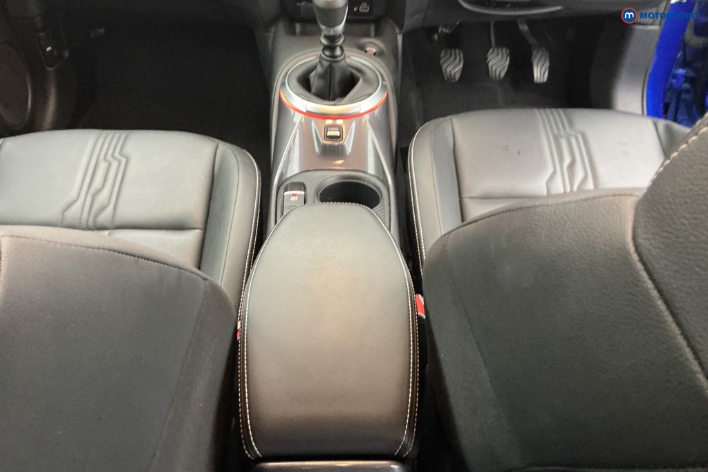 Nissan Juke Tekna Manual Petrol SUV - Stock Number (1583245) - 11th supplementary image