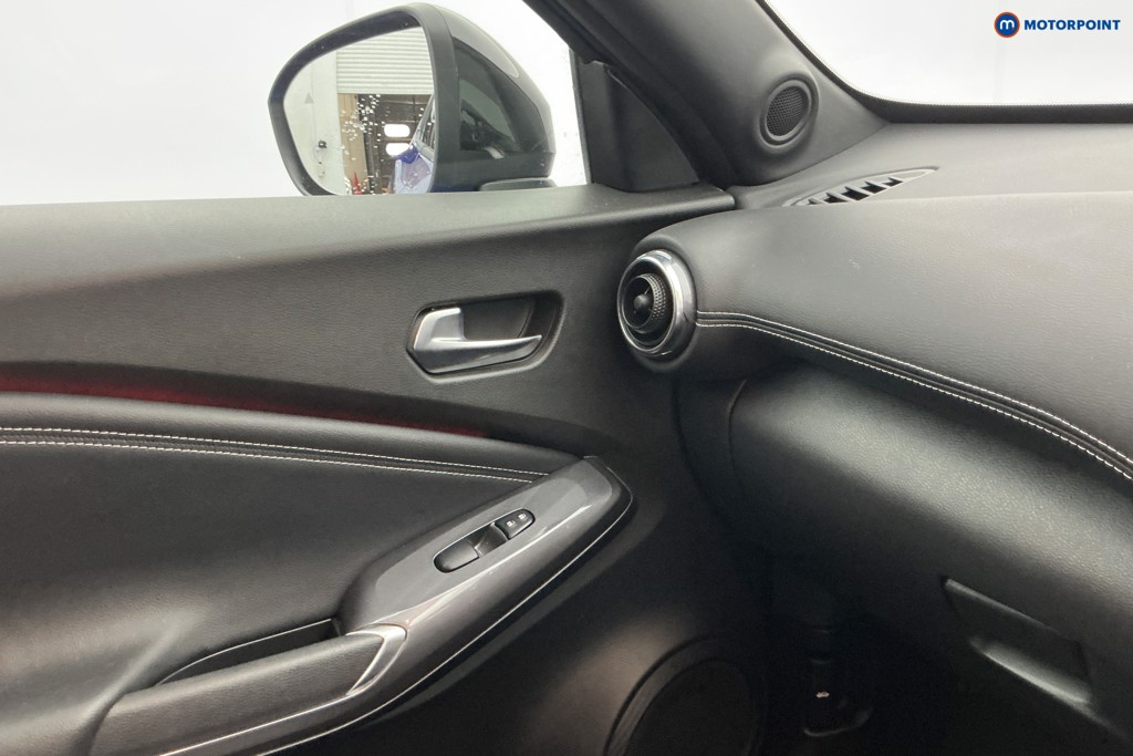 Nissan Juke Tekna Manual Petrol SUV - Stock Number (1583245) - 18th supplementary image