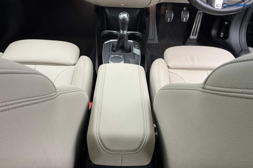 BMW 2 Series M Sport Manual Petrol Saloon - Stock Number (1583909) - 11th supplementary image