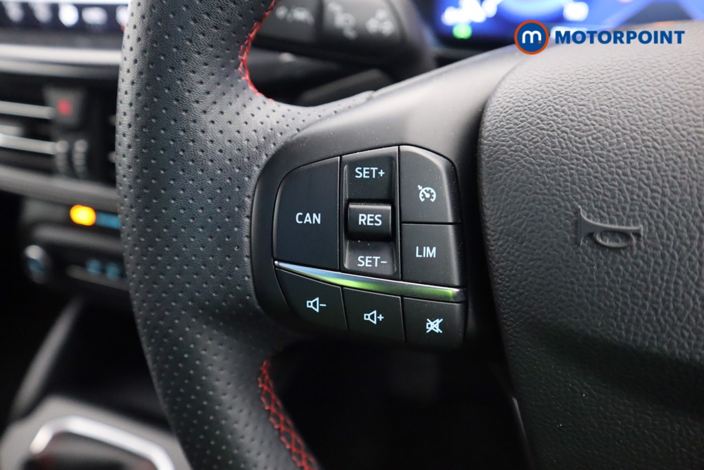 Ford Focus St-Line Vignale Manual Petrol Hatchback - Stock Number (1584888) - 5th supplementary image